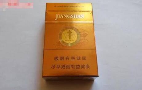 快评热点！低价一手香烟“为人师表”(低价香烟一手货源)