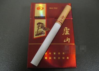 外烟west蓝色和红色区别(essechange香烟蓝色)